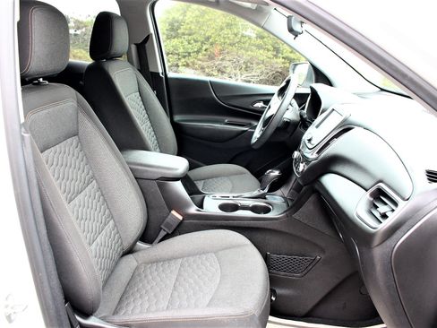 Used 2018 Chevrolet Equinox FWD LT w/ 1LT image 14