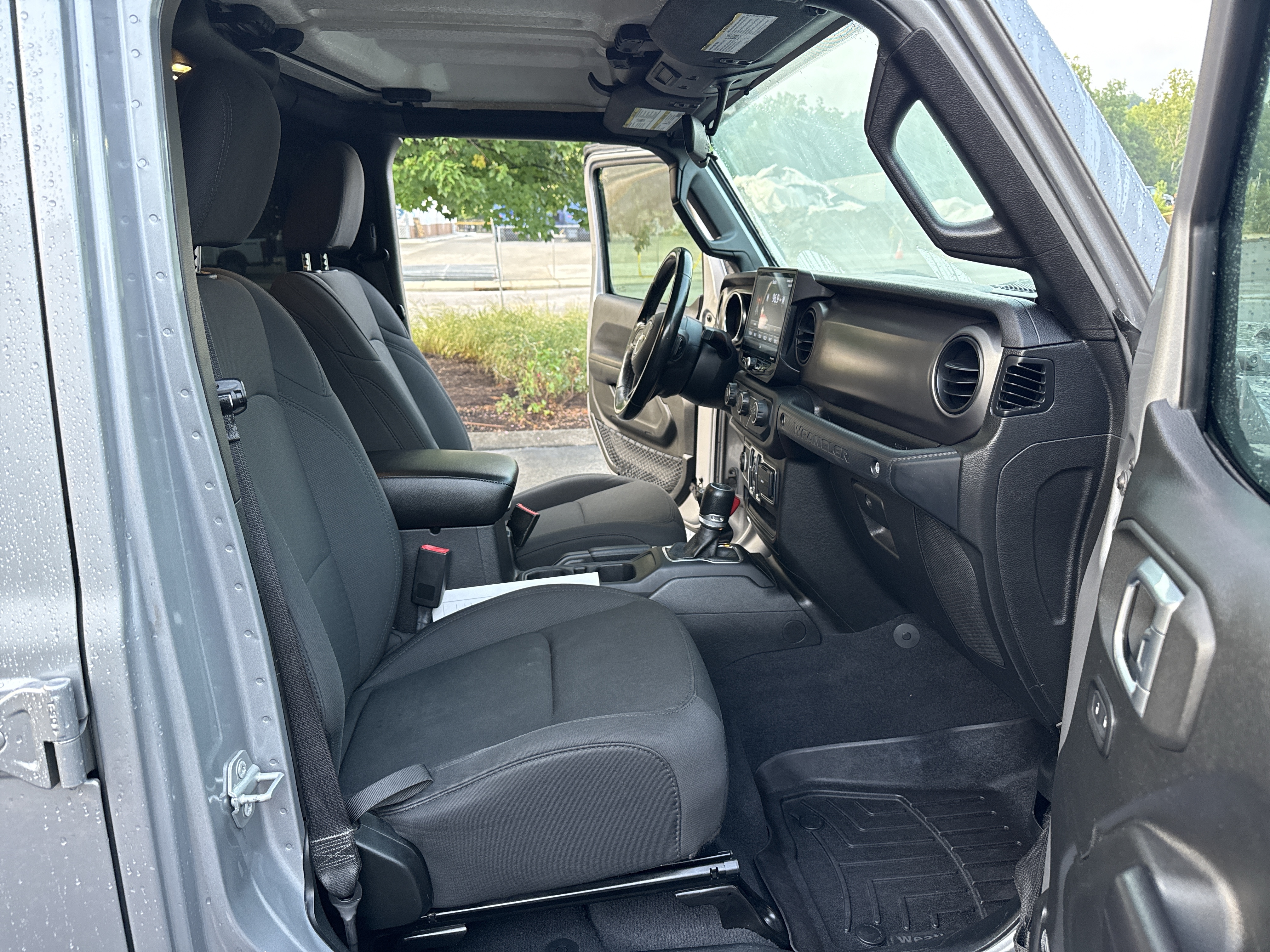 Used 2019 Jeep Wrangler 4WD Unlimited Sport image 7