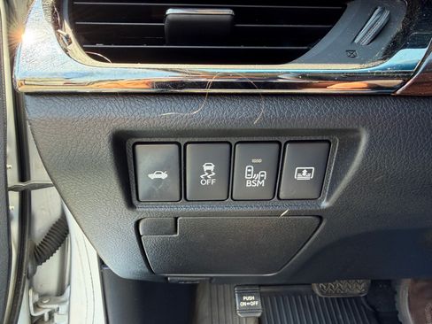 Used 2013 Toyota Avalon Limited FWD image 7