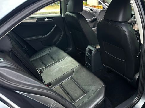 Used 2015 Volkswagen Jetta SE image 10