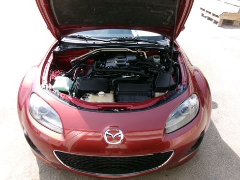Used 2011 MAZDA MX-5 Miata Grand Touring image 7