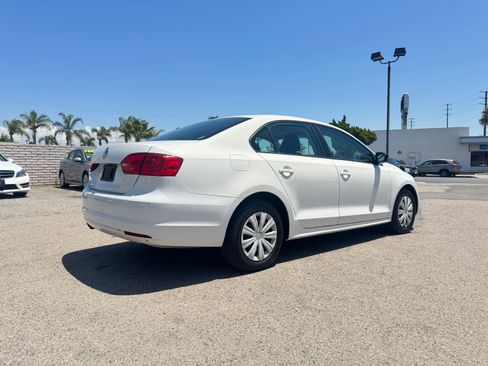 Used 2013 Volkswagen Jetta S Sedan 4D FWD image 9