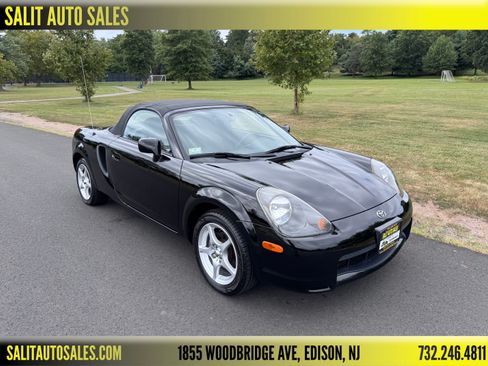 Used 2000 Toyota MR2 Spyder image 1