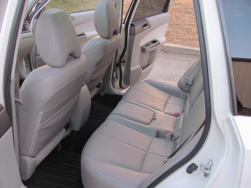 Used 2012 Subaru Forester 2.5X Limited image 14