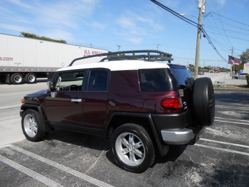 Used 2007 Toyota FJ Cruiser image 3