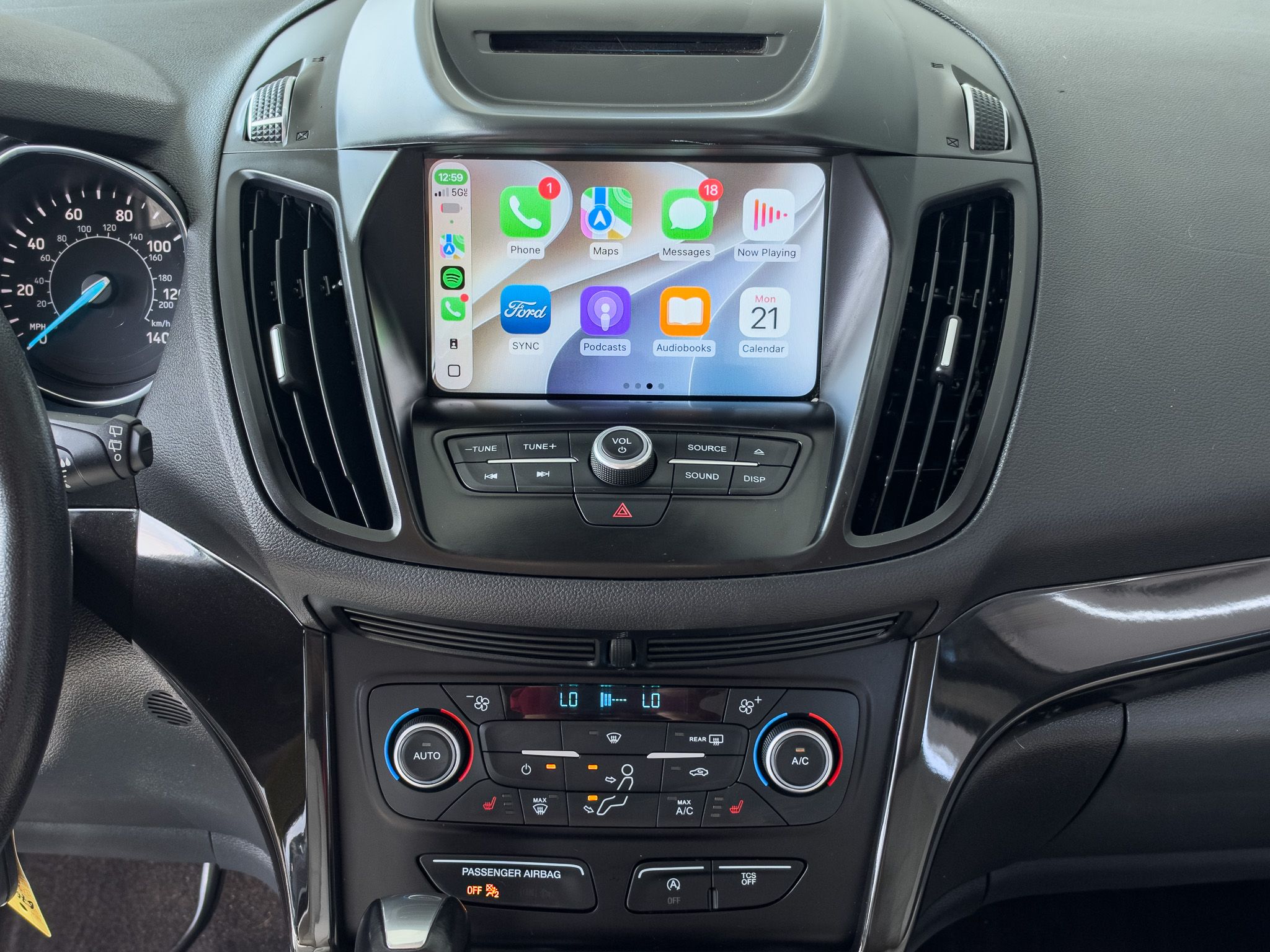 Used 2018 Ford Escape 4WD SEL image 11
