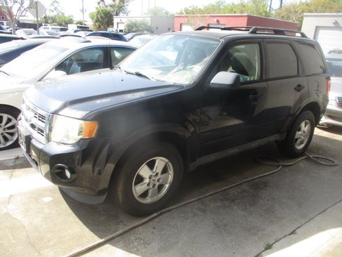 Used 2012 Ford Escape XLT image 1