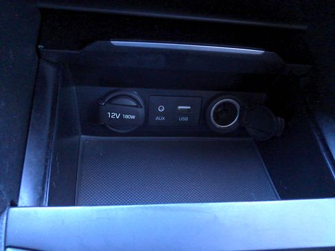 Used 2017 Hyundai Elantra Sedan FWD image 22