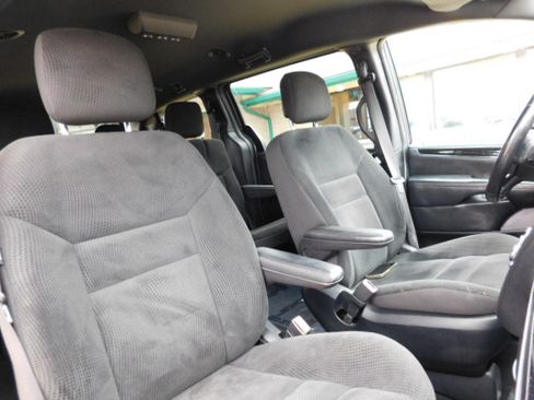 Used 2020 Dodge Grand Caravan SE image 21