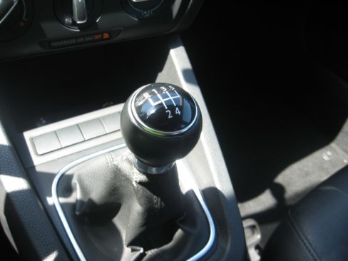 Used 2012 Volkswagen Jetta SE Sedan FWD image 12