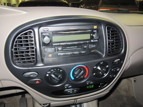 Used 2006 Toyota Tundra 4x4 Double Cab SR5 image 16