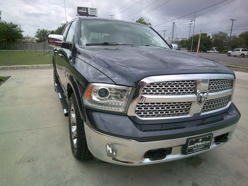 Used 2014 RAM 1500 Laramie AWD/4WD image 22
