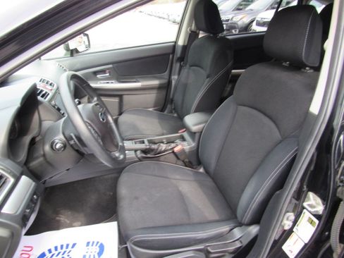 Used 2015 Subaru XV Crosstrek 2.0i Premium image 14