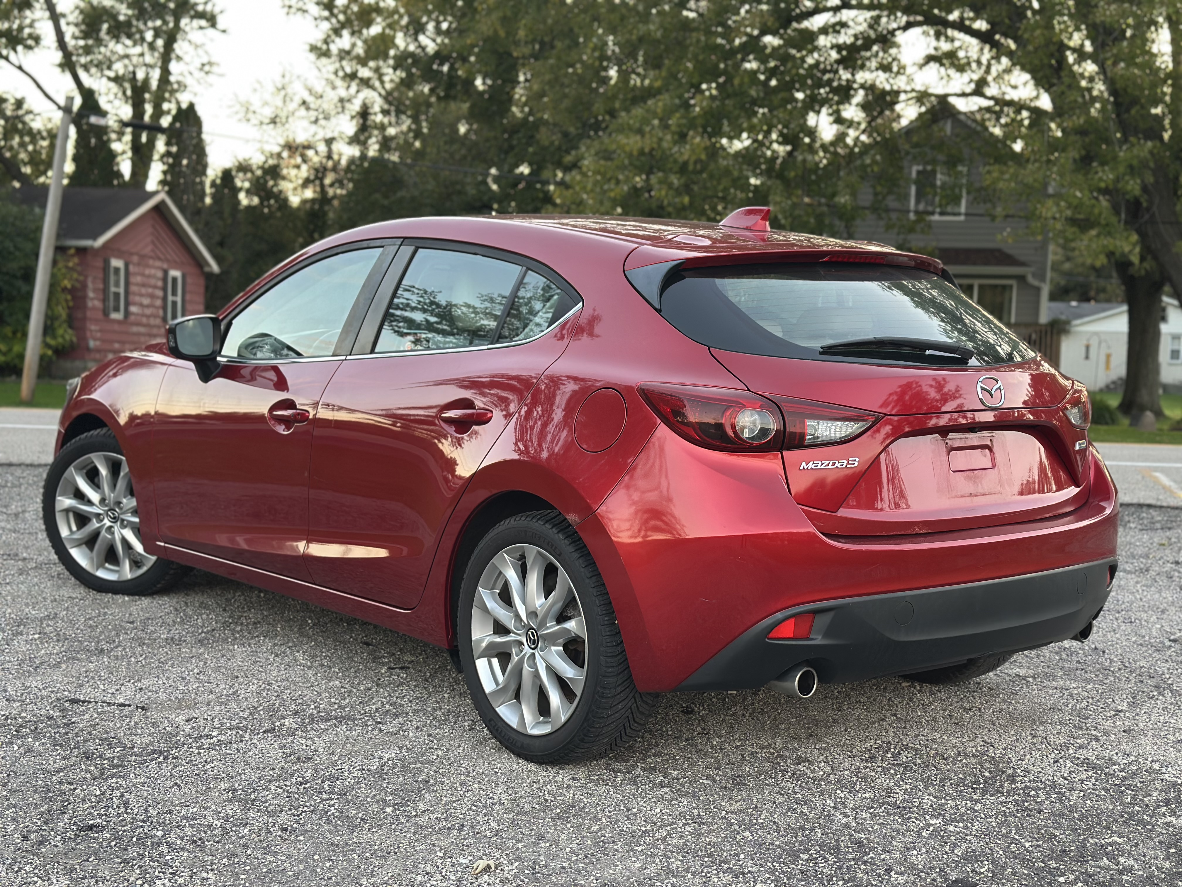 Used 2015 MAZDA MAZDA3 s Grand Touring Hatchback FWD image 5
