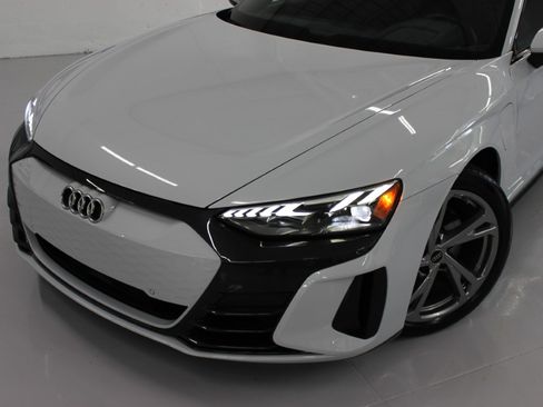 Used 2023 Audi e-tron GT Premium Plus image 5