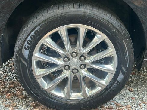 Used 2018 Buick Enclave FWD Premium image 33