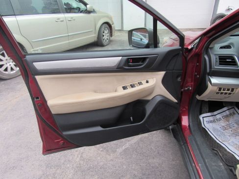 Used 2015 Subaru Outback 2.5i Premium image 11