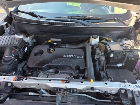 Used 2018 Chevrolet Equinox LT image 11