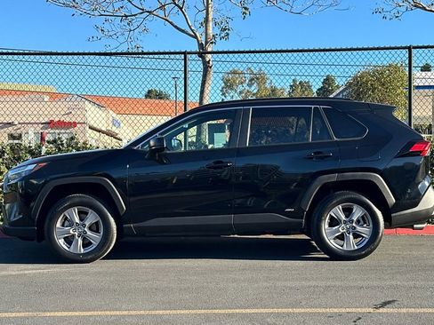 Used 2023 Toyota RAV4 LE image 9