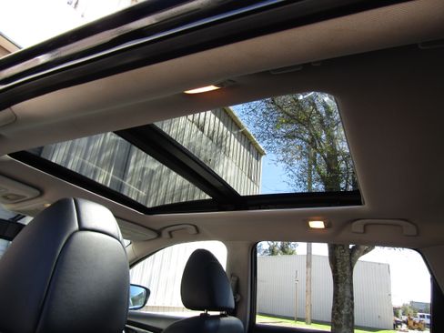 Used 2015 Nissan Rogue SL image 14