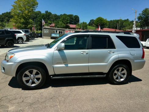 Used 2007 Toyota 4Runner 4WD Limited V6 image 2