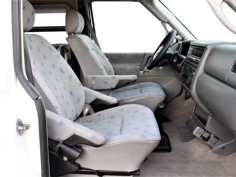 Used 1997 Volkswagen Eurovan Camper FWD image 14