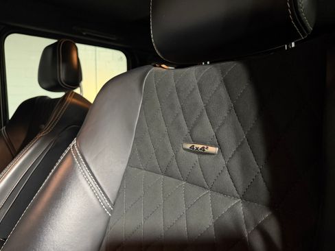 Used 2018 Mercedes-Benz G 550 Squared image 6