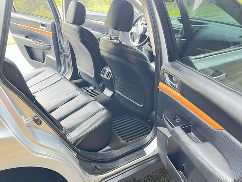 Used 2013 Subaru Outback 2.5i Limited image 12