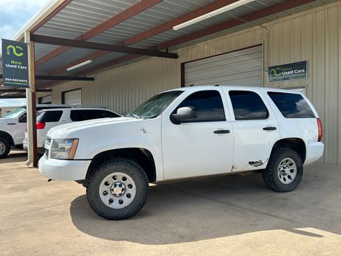 Used 2012 Chevrolet Tahoe 4WD image 2