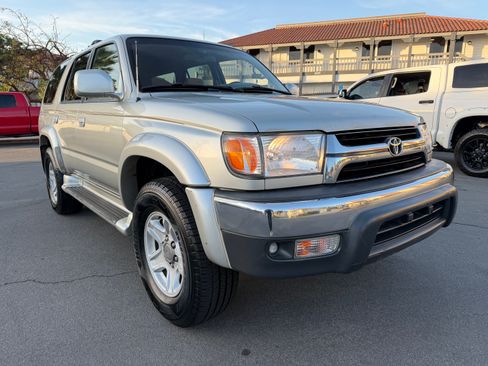 Used 2002 Toyota 4Runner SR5 image 13