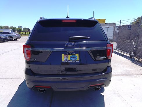 Used 2019 Ford Explorer XLT FWD image 6