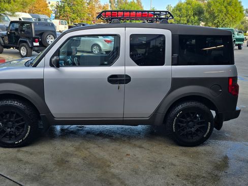 Used 2004 Honda Element EX image 37