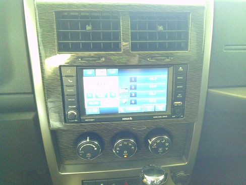 Used 2012 Jeep Liberty 4WD Limited Jet image 16