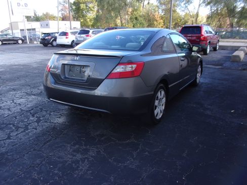 Used 2011 Honda Civic LX image 4