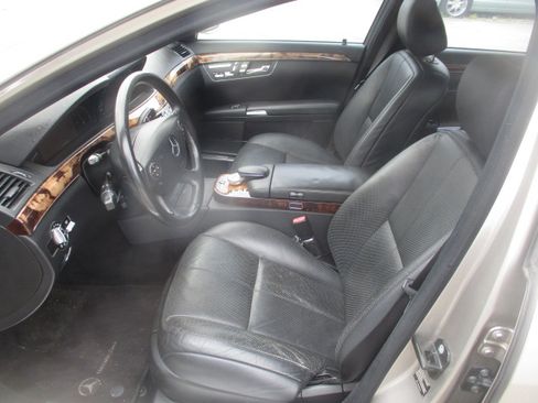 Used 2007 Mercedes-Benz S 550 image 8