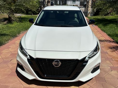 Used 2022 Nissan Altima 2.5 SV AWD image 2