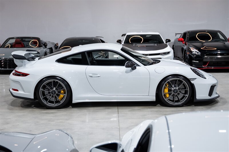 Used 2018 Porsche 911 GT3 RWD image 7