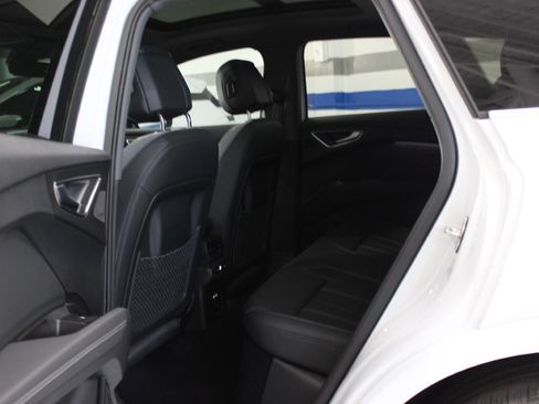 Used 2023 Audi Q4 e-tron Premium Plus image 36