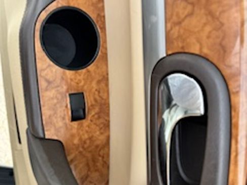 Used 2012 Buick Enclave Premium image 11