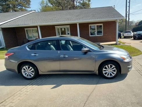 Used 2015 Nissan Altima 2.5 S image 8