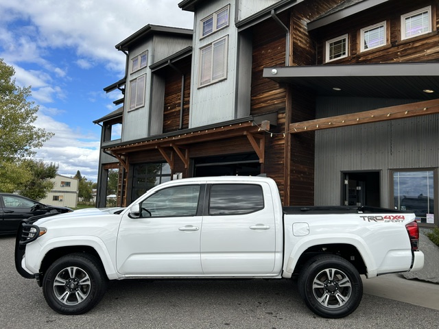 Used 2018 Toyota Tacoma 4x4 Double Cab image 3