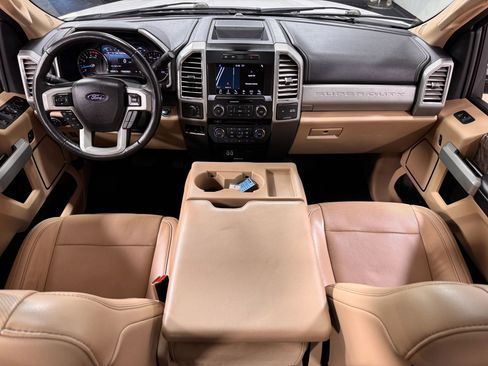 Used 2017 Ford F350 Lariat image 24