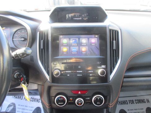 Used 2021 Subaru Crosstrek 2.0i Premium image 4