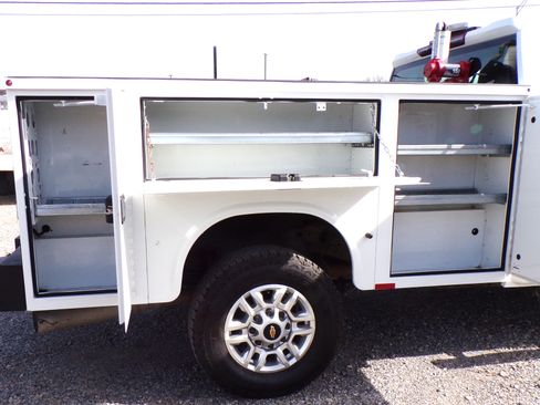 Used 2024 Chevrolet Silverado 2500 LT image 16