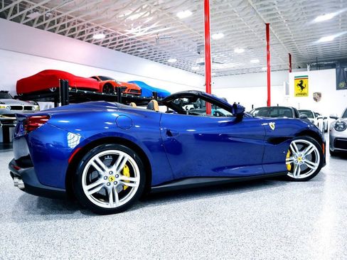 Used 2020 Ferrari Portofino image 8
