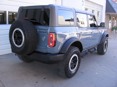 Used 2023 Ford Bronco Outer Banks w/ SASQUATCH PKG image 17