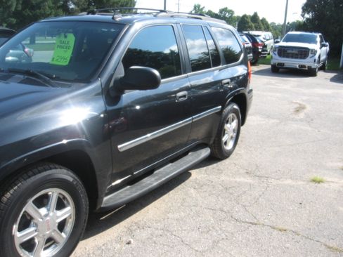 Used 2008 GMC Envoy 4WD image 1