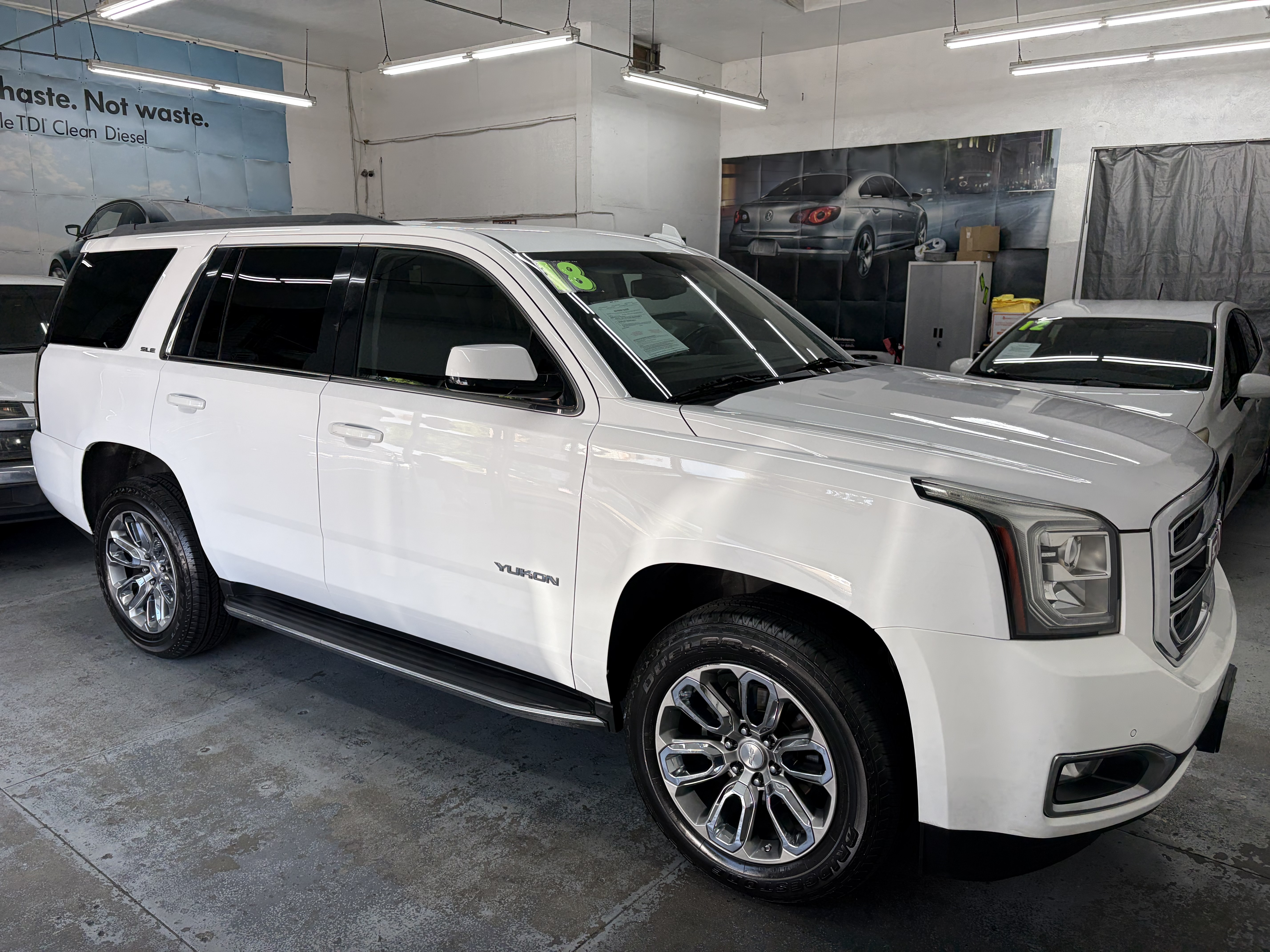 Used 2018 GMC Yukon 2WD SLE image 9