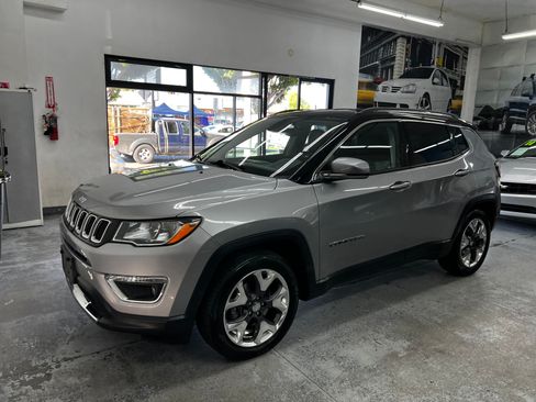 Used 2019 Jeep Compass Limited image 9