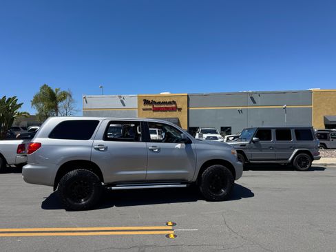 Used 2009 Toyota Sequoia SR5 image 14